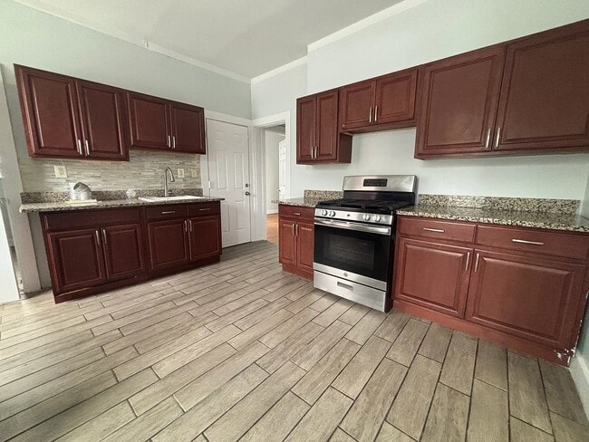 Photo - 65 Sargeant St Unit 1st floor