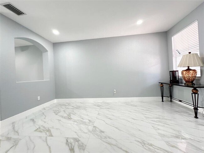 Photo - 2310 Shoma Ln