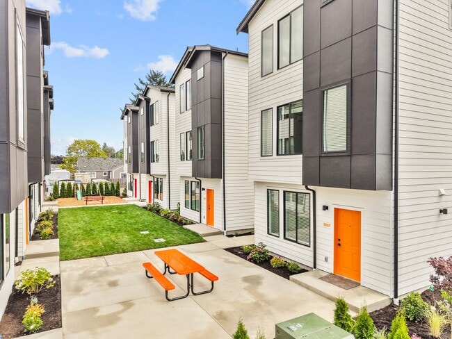 Photo - 7537 Grange St W Unit 7537
