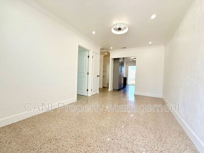 Photo - 750 Bethune St