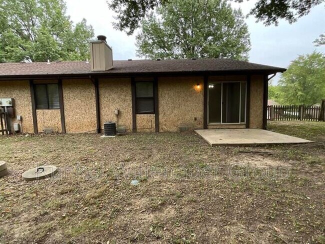 Photo - 23 Innsbruck Ln