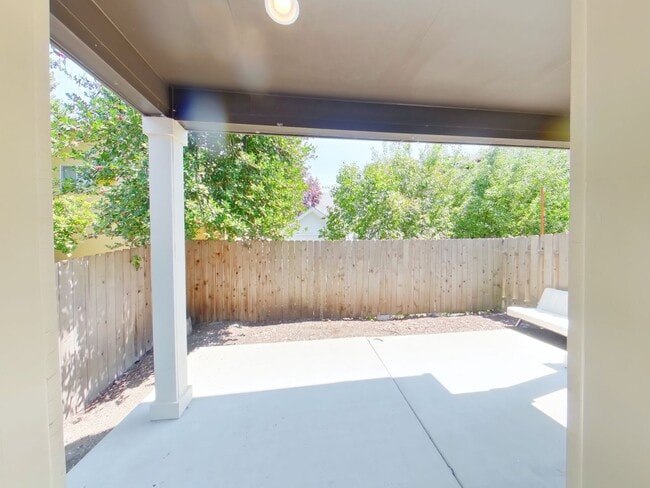 Photo - 335-337 NW 18th St. Unit 337 NW 18th St