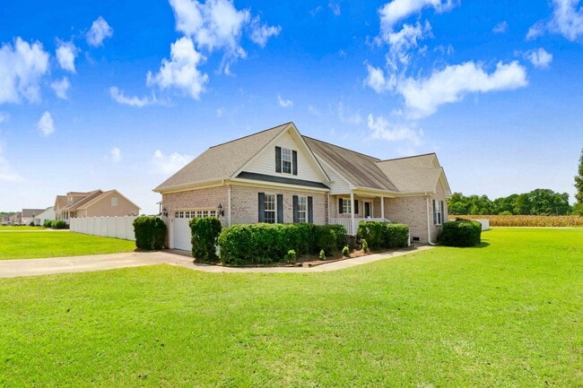 Photo - *DETACHED GARAGE/WORKSHOP!* Gorgeous home on HUGE acre lot in Princeton