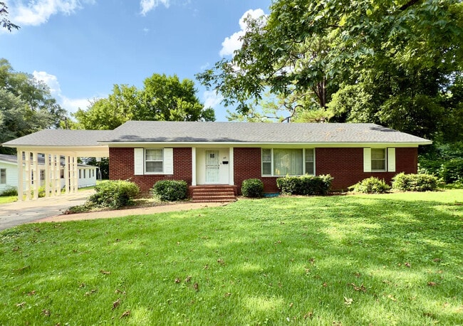 Building Photo - 110 Shadowlane Dr Rental