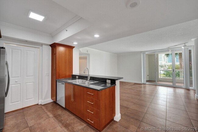 Photo - 401 SW 4th Ave Unit 203