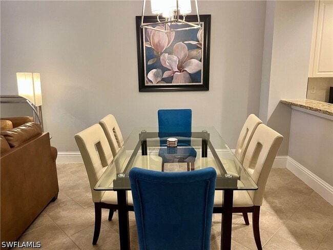 Building Photo - 5068 Annunciation Cir Unit 209