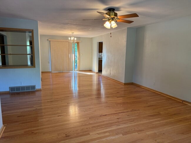 Photo - 510-512 Elm Street Duplex