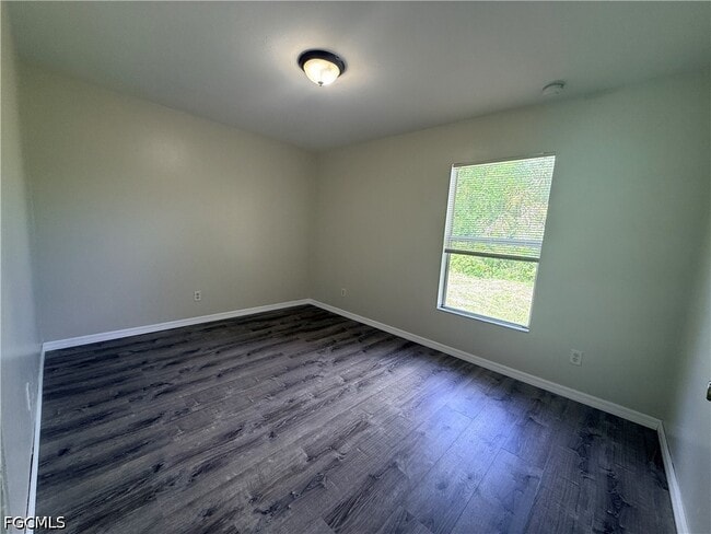 Photo - 2510 Martin Ave S