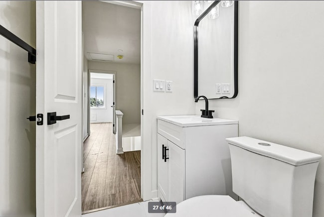 Photo - 674 Brandywine St SE