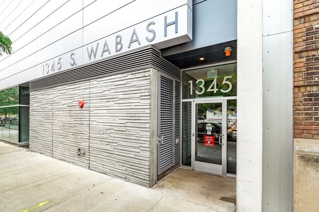Photo - 1345 S Wabash Ave Unidad 412 Rental