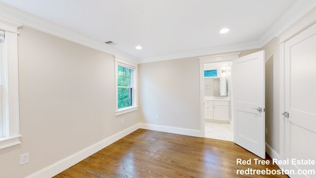 Photo - 101 Sumner Rd Unit 1