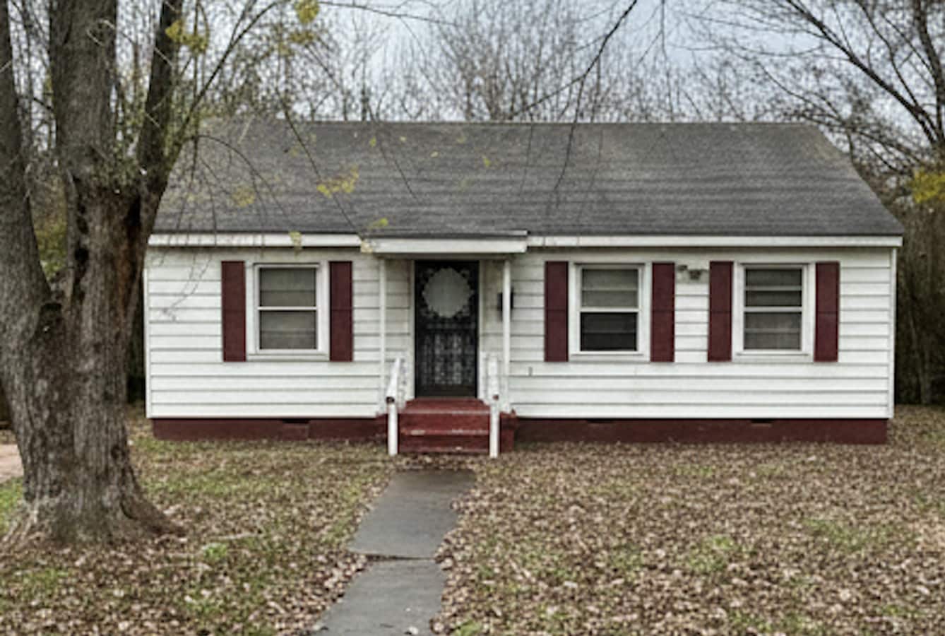 Photo - 1323 Victor Dr