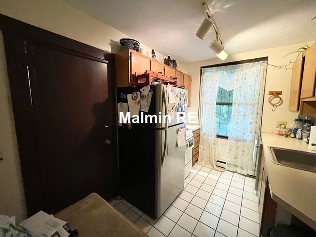 Photo - 74 Hammond St Unit 1