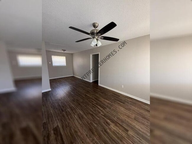 Photo - 2609 Wyandotte Way