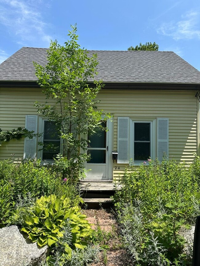 Photo - 24 Gray Ln