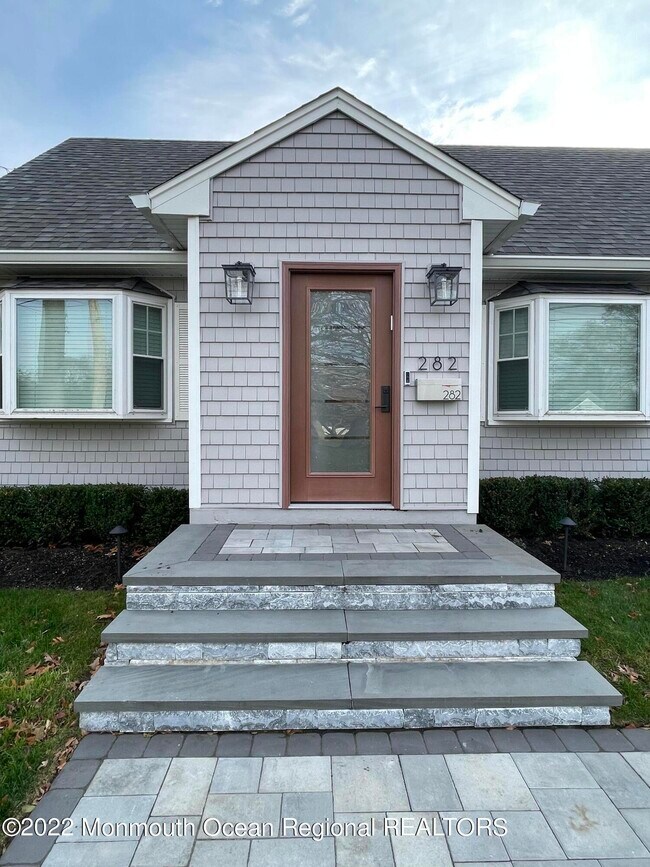 Photo - 282 Berger Ave