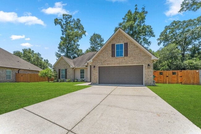 Photo - Beautiful home in Berkshire Subdivision....