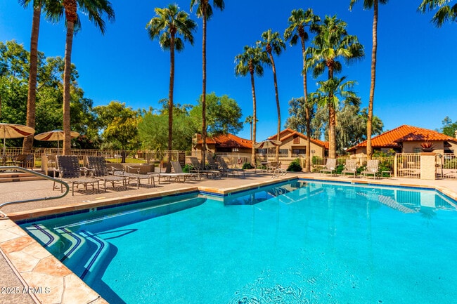 Photo - 8700 E Mountain View Rd Unidad 1014