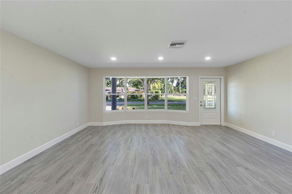 4300 NW 3rd Ct