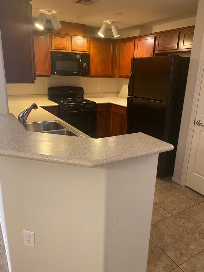 Photo - Adorable Northwest 2 bedroom condo!