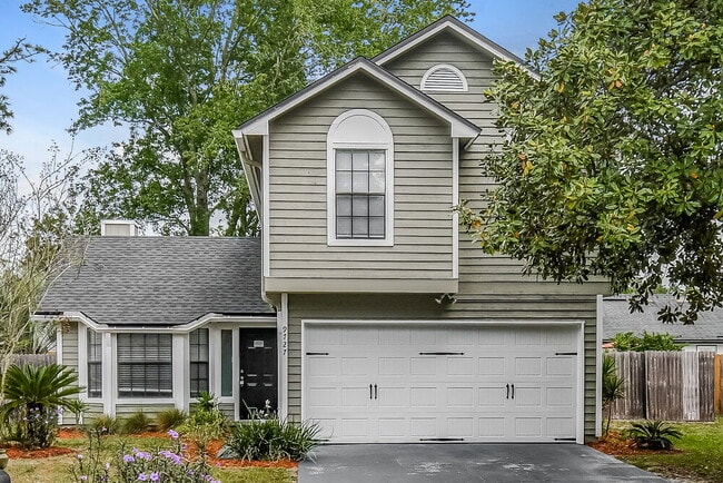 Building Photo - 9727 Villiers Dr S