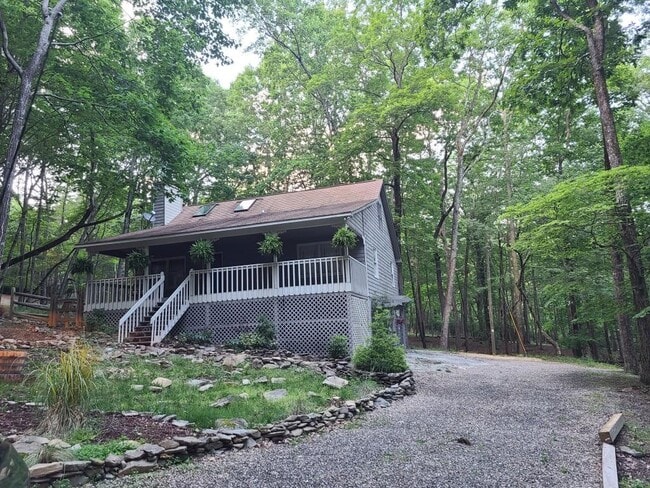 Building Photo - 120 Rocky Stream Ct Rental