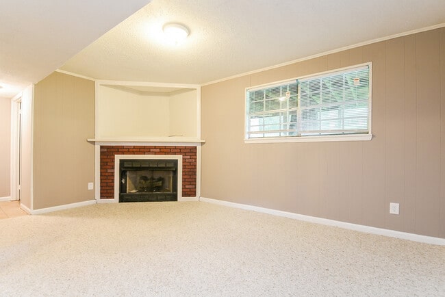 Photo - 2569 Gaylon St