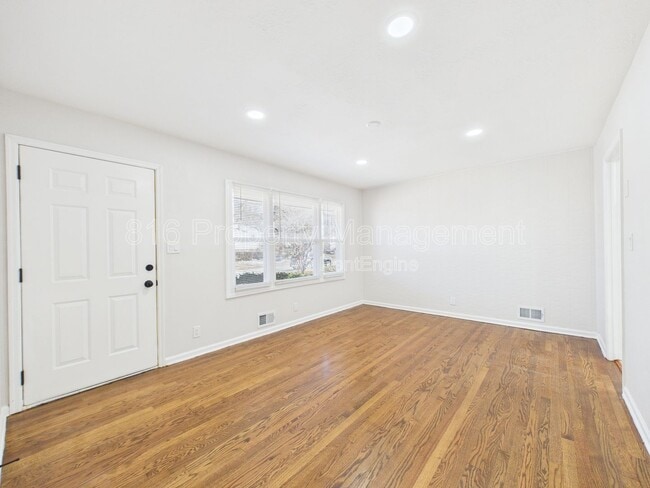 Photo - 4730 Richmond Ave