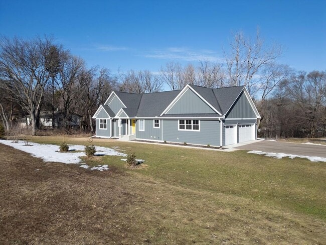 Building Photo - 15110 Eileen Cir