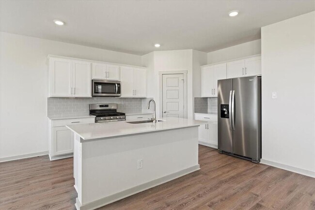 Photo - 530 Wilshire Rd