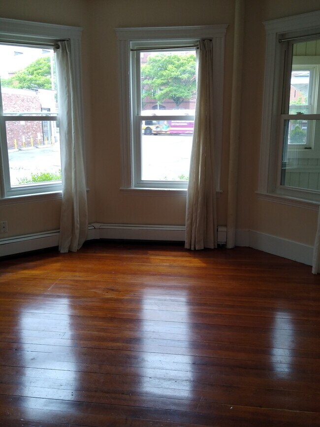 Photo - 1 Gold Star Pl Unit 1