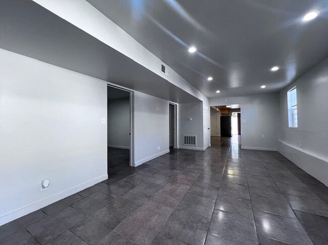 Photo - 1037 Peralta St