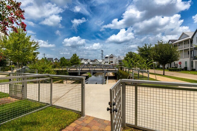 8711 Oak Kolbe Ln