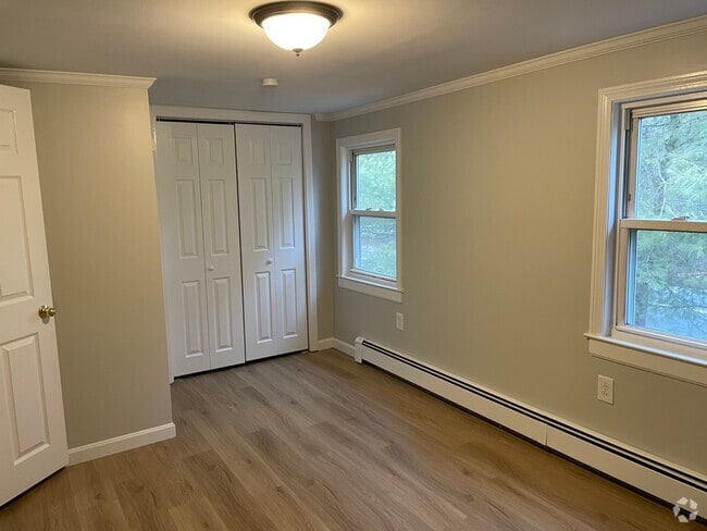 Building Photo - 150 Broadturn Rd Unit B Rental