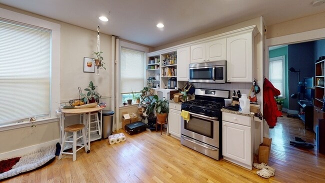 Photo - 74 Saint Rose St