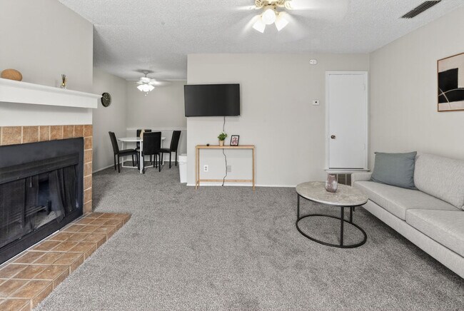 Photo - 2302 W Loop 289 Acc Rd Unit SI FL2-ID1612684P