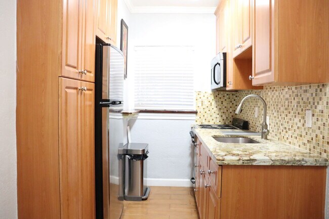 8101 Abbott Ave Unit 8