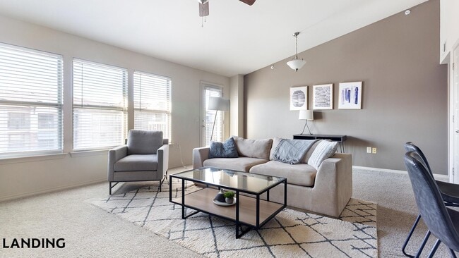 Building Photo - 701 W 101st Pl S