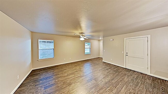 Photo - 5014 Avion Ct