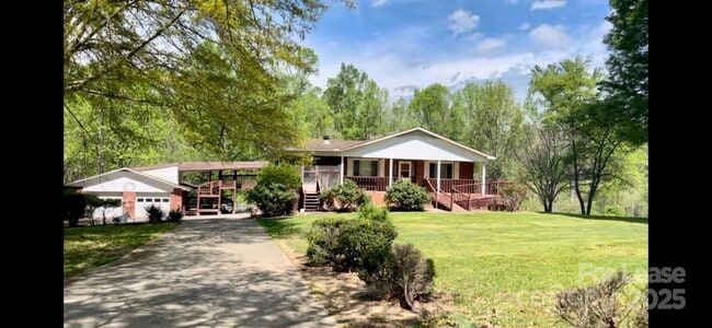 Building Photo - 124 Bridges Cir