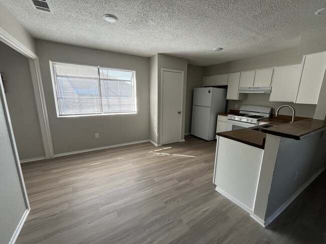 815 Bracewood Cir Unit A