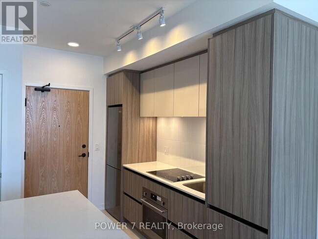 Photo - 8 Beverley Glen Blvd Unit D112