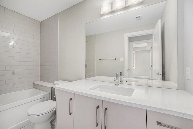 Photo - 33 Heney St