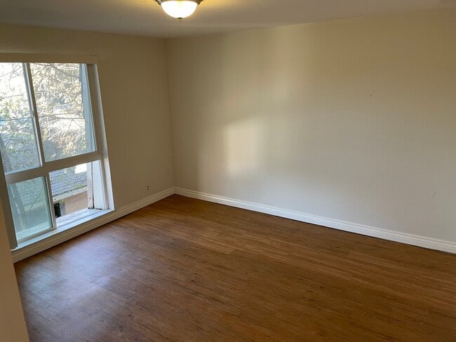 Photo - 1464 S Roberta St Unidad 1