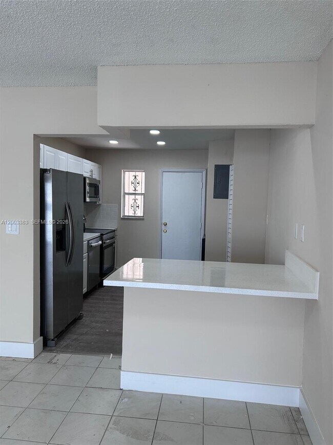 Photo - 1950 W 54th St Unit 115