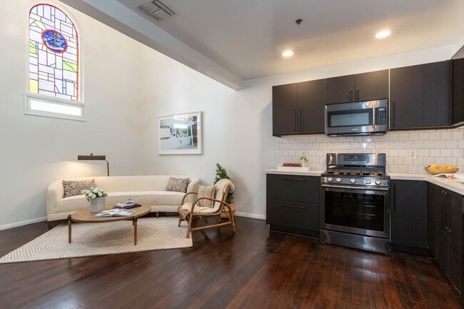 Photo - 900 N Hoover St Unidad C
