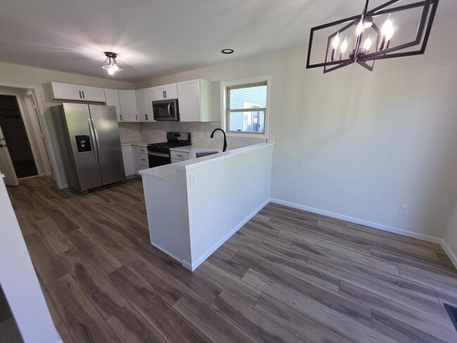 Photo - 1813 Rambling Rose Ln