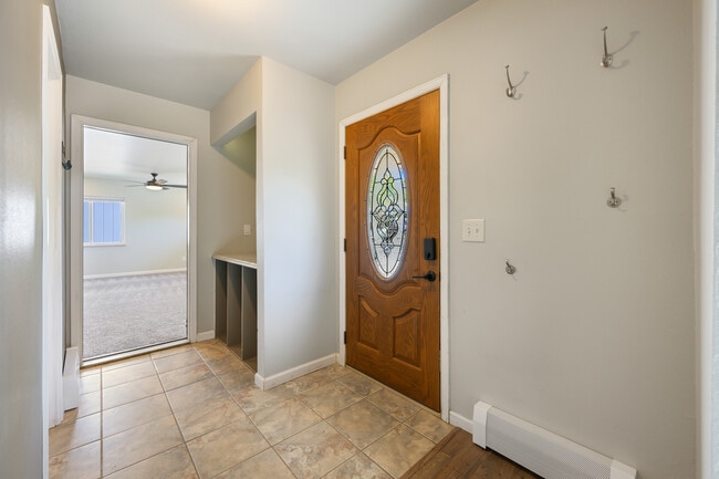 122 Davis Cir