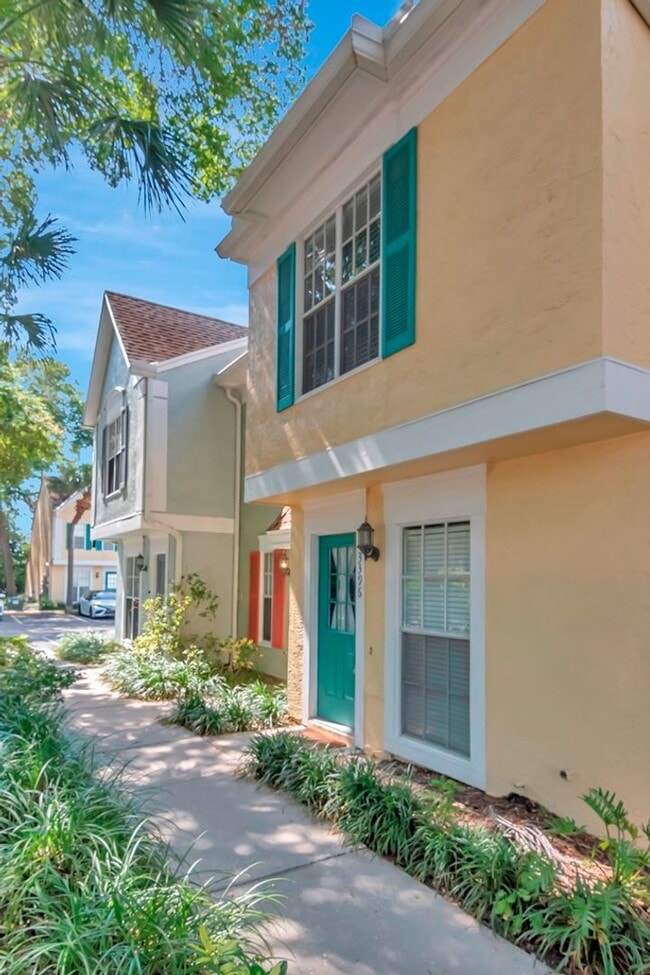 Photo - South Tampa 2 Bedroom w/ Office 2 Bathroom Townhome