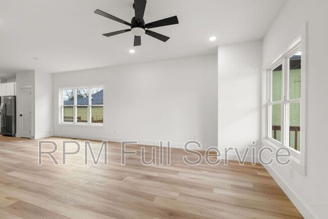 Photo - 1715B Heiman Street